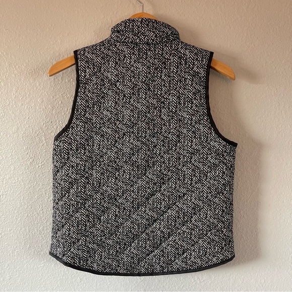 Wanna B Black White Herringbone Zip Up Quilted Puffer Vest Women's Size Small - Picture 4 of 5